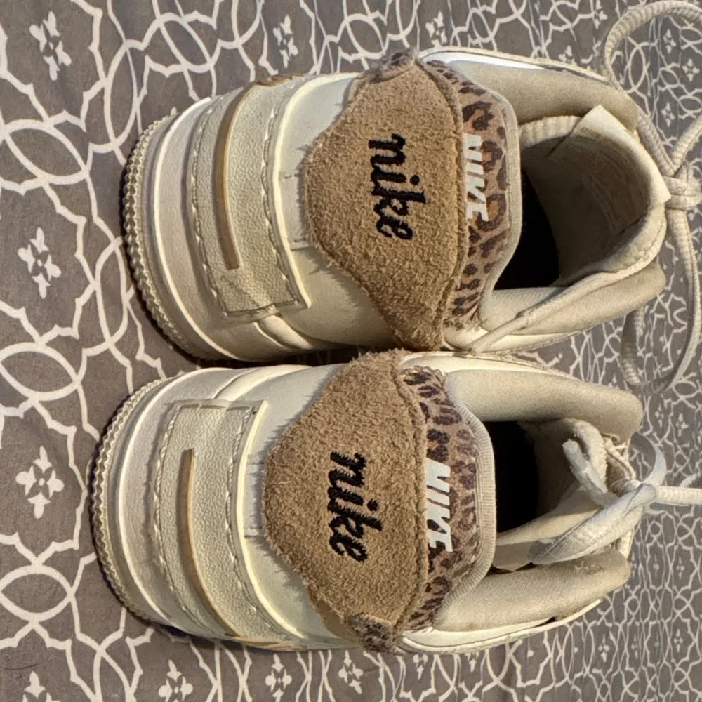Nike Cream and Animal Print Sneakers - Picture 5 of 8